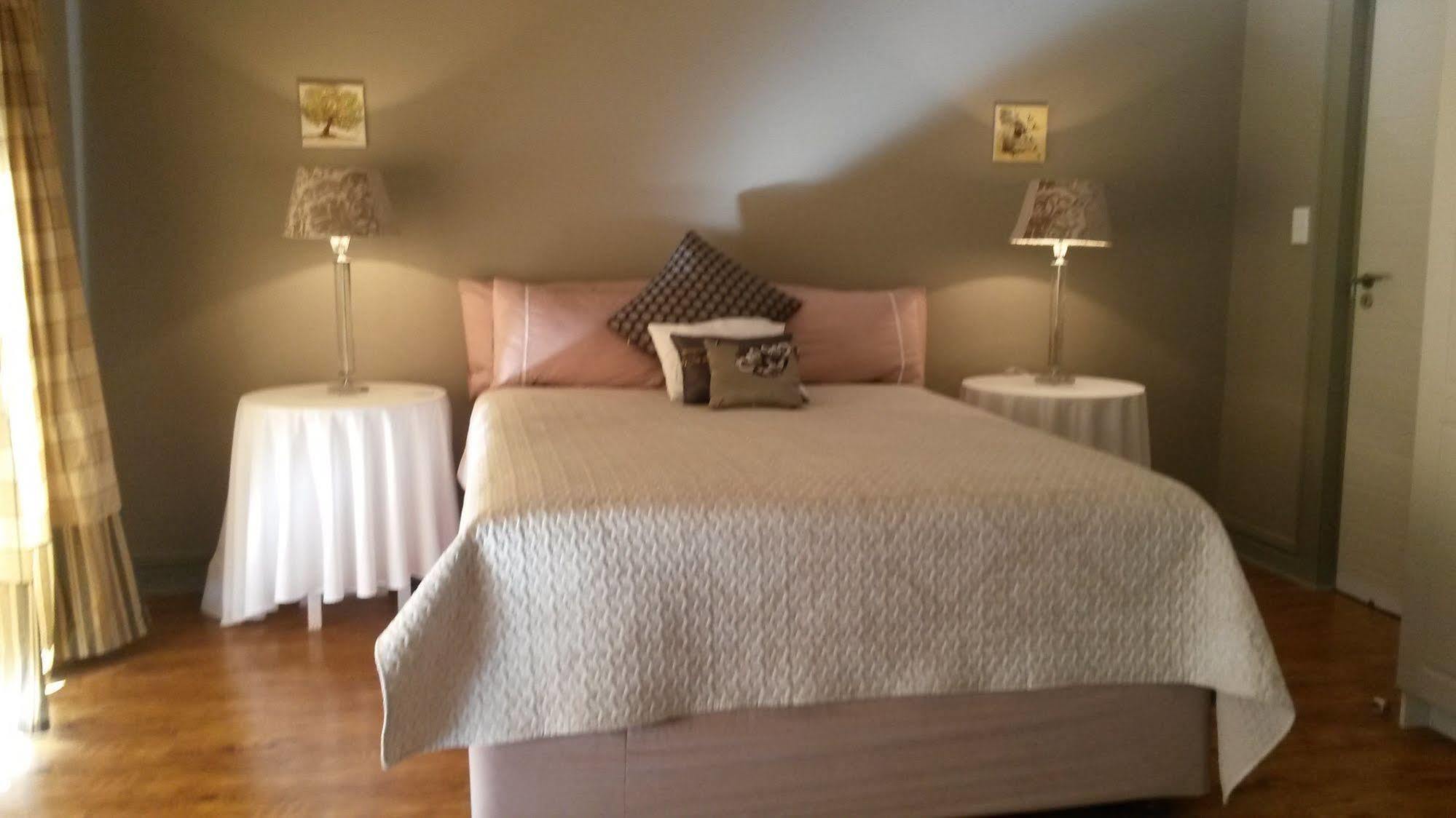 Alabaster Box Guesthouse Langebaan Ngoại thất bức ảnh